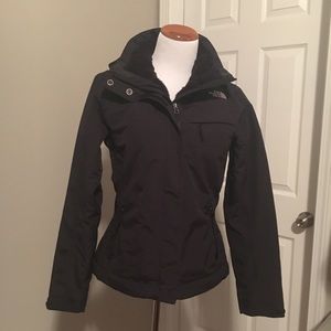 EUC North Face hooded winter jacket. S/P
